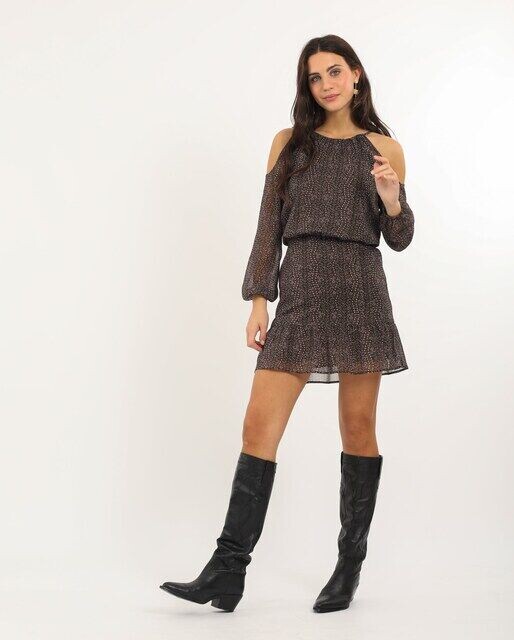 Короткое платье с рюшами и открытыми плечами The-Are, розовый
Короткое платье с рюшами и открытыми плечами The-Are, розовый