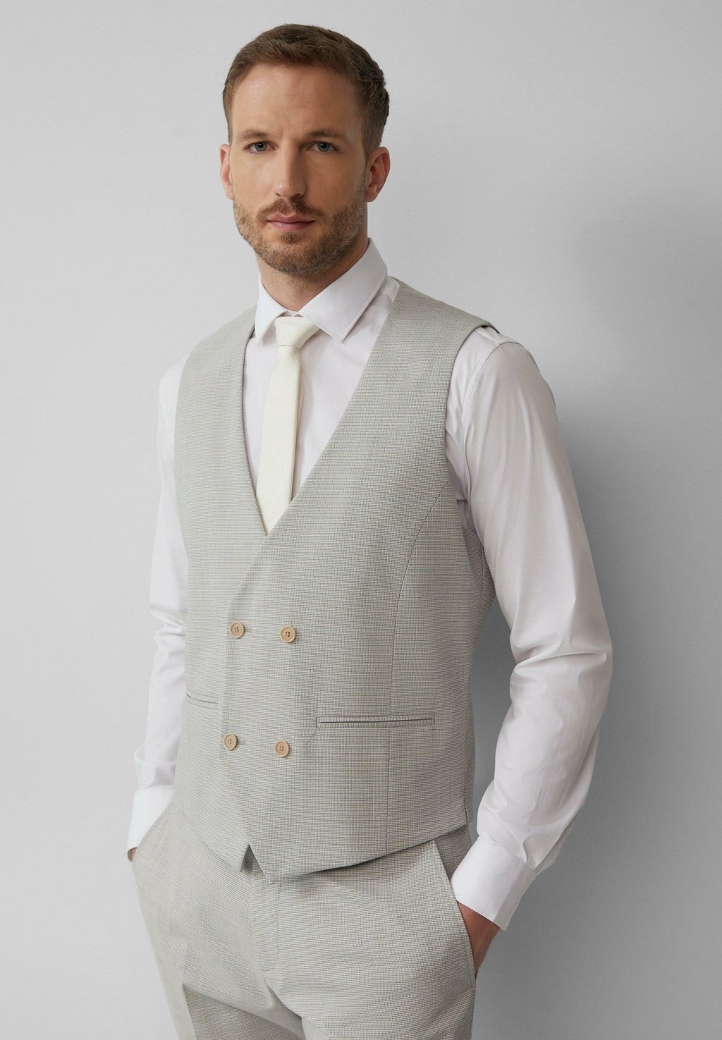 Костюмный жилет PURE DOPPELREIHIGE AUS KARIERTEM STRETCH s.Oliver BLACK LABEL, светло-желтый
Костюмный жилет PURE DOPPELREIHIGE AUS KARIERTEM STRETCH s.Oliver BLACK LABEL, светло-желтый