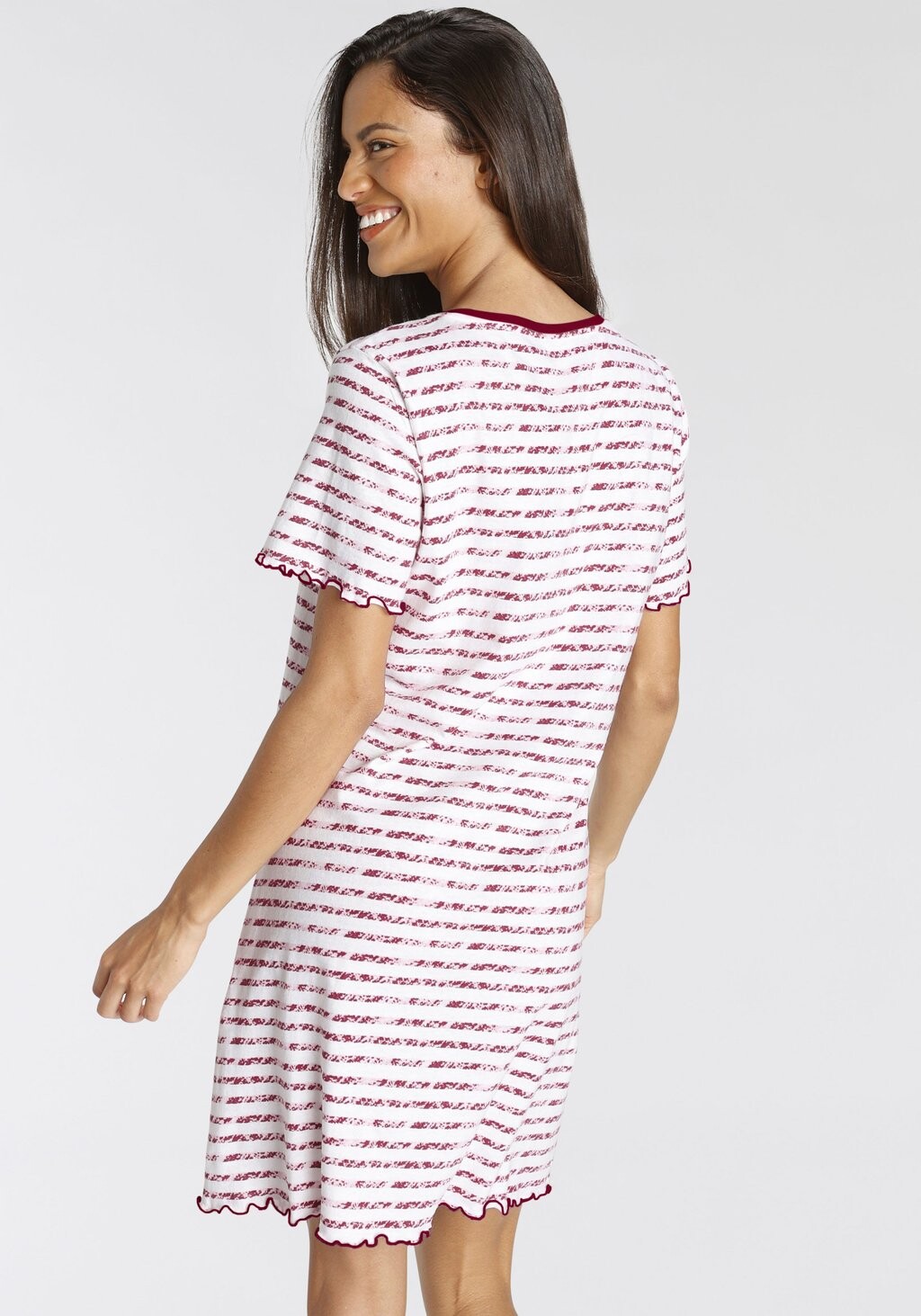 Ночная рубашка Sleepshirt LASCANA, розово-красная полоска
Ночная рубашка Sleepshirt LASCANA, розово-красная полоска