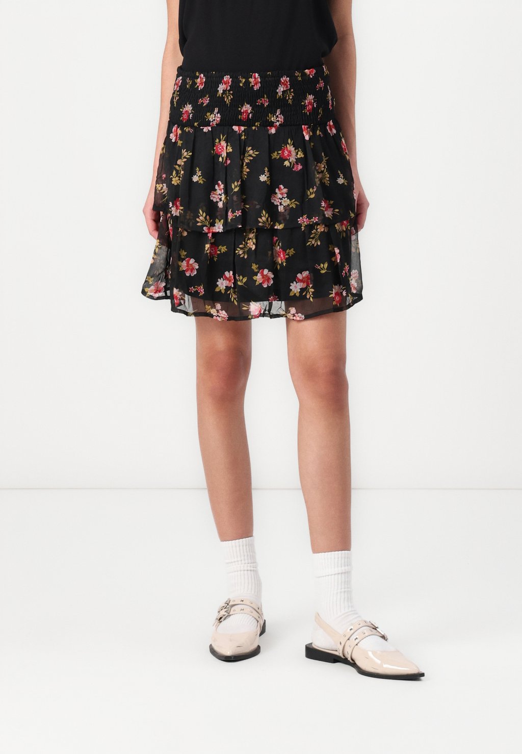 Мини-юбка VMSMILLA SMOCK SHORT SKIRT Vero Moda, черный
Мини-юбка VMSMILLA SMOCK SHORT SKIRT Vero Moda, черный
