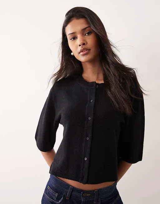 Черный вязаный кардиган с короткими рукавами Object
Черный вязаный кардиган с короткими рукавами Object