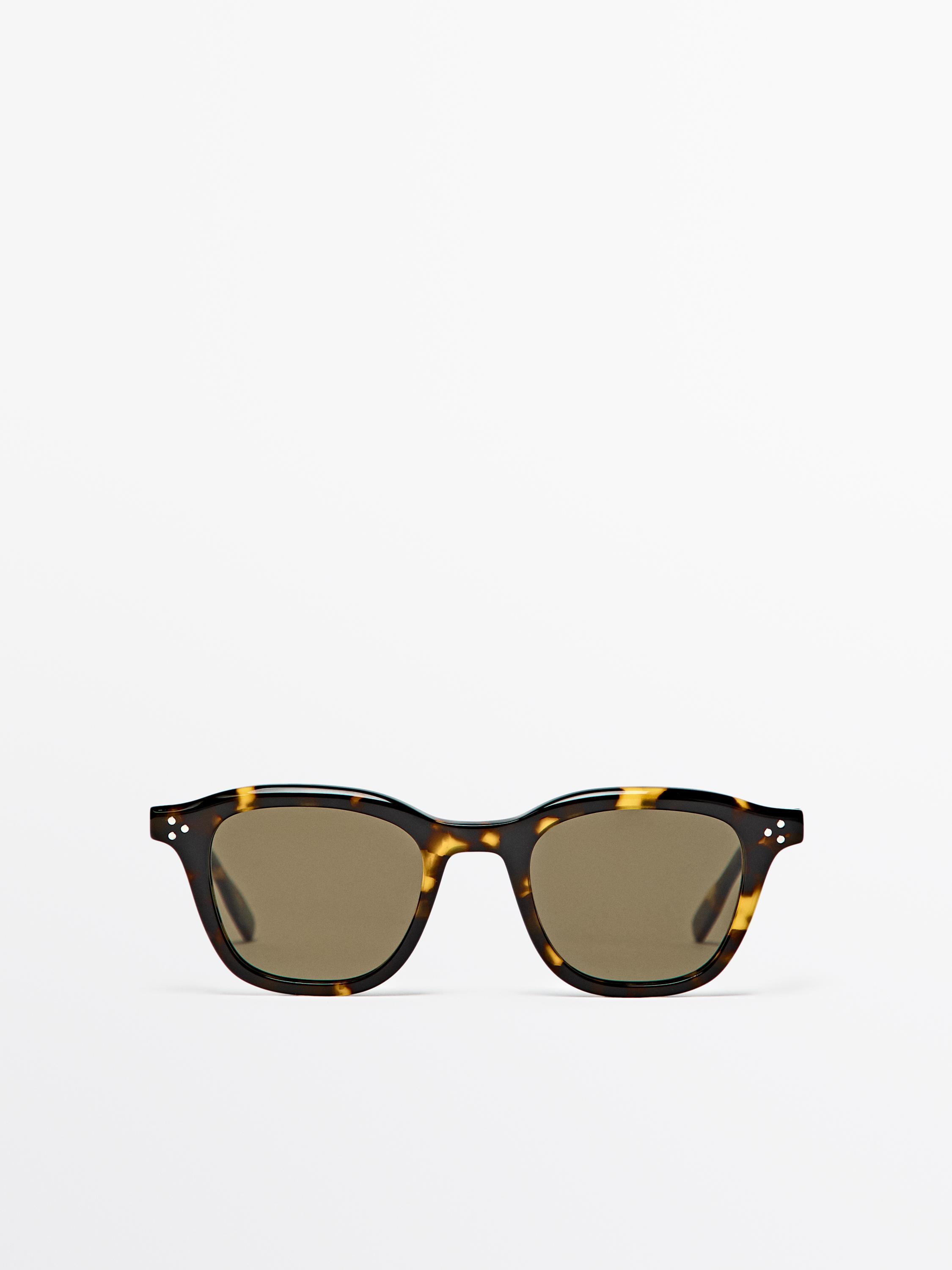 Солнцезащитные очки прямоугольной формы с эффектом черепаховой кожи Massimo Dutti, коричневый
Солнцезащитные очки прямоугольной формы с эффектом черепаховой кожи Massimo Dutti, коричневый