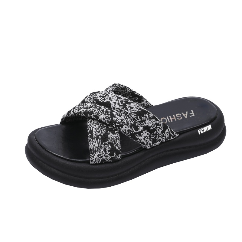 FCMM Детские шлепанцы черные подростковые
FCMM Детские шлепанцы черные подростковые