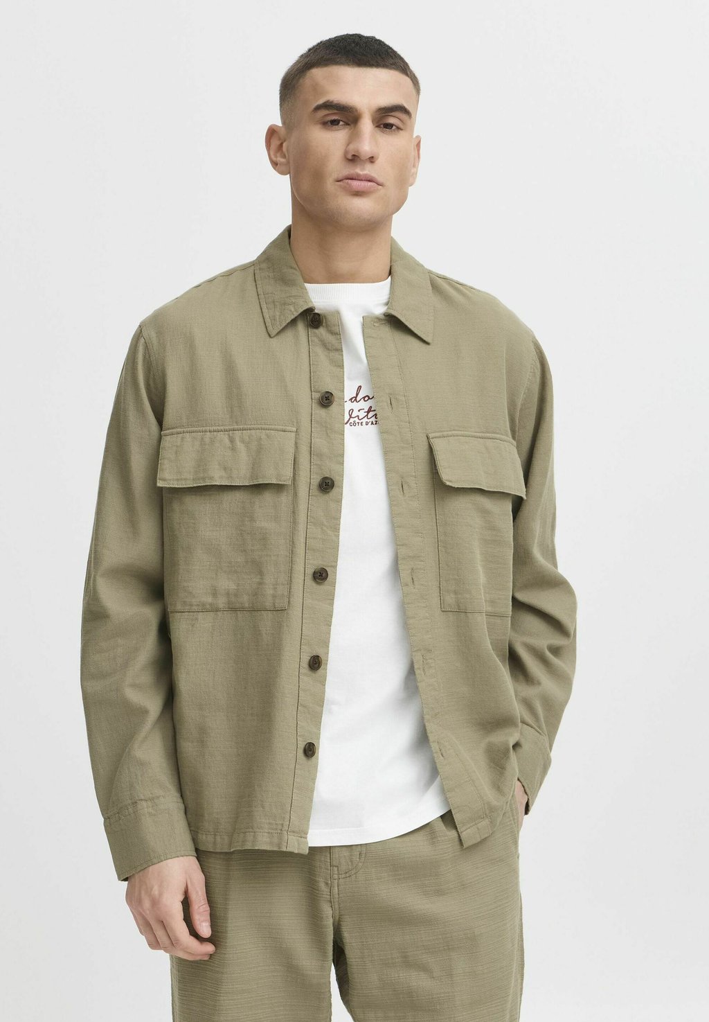 Рубашка SDPAAKOW Solid, светло-зеленый
Рубашка SDPAAKOW Solid, светло-зеленый