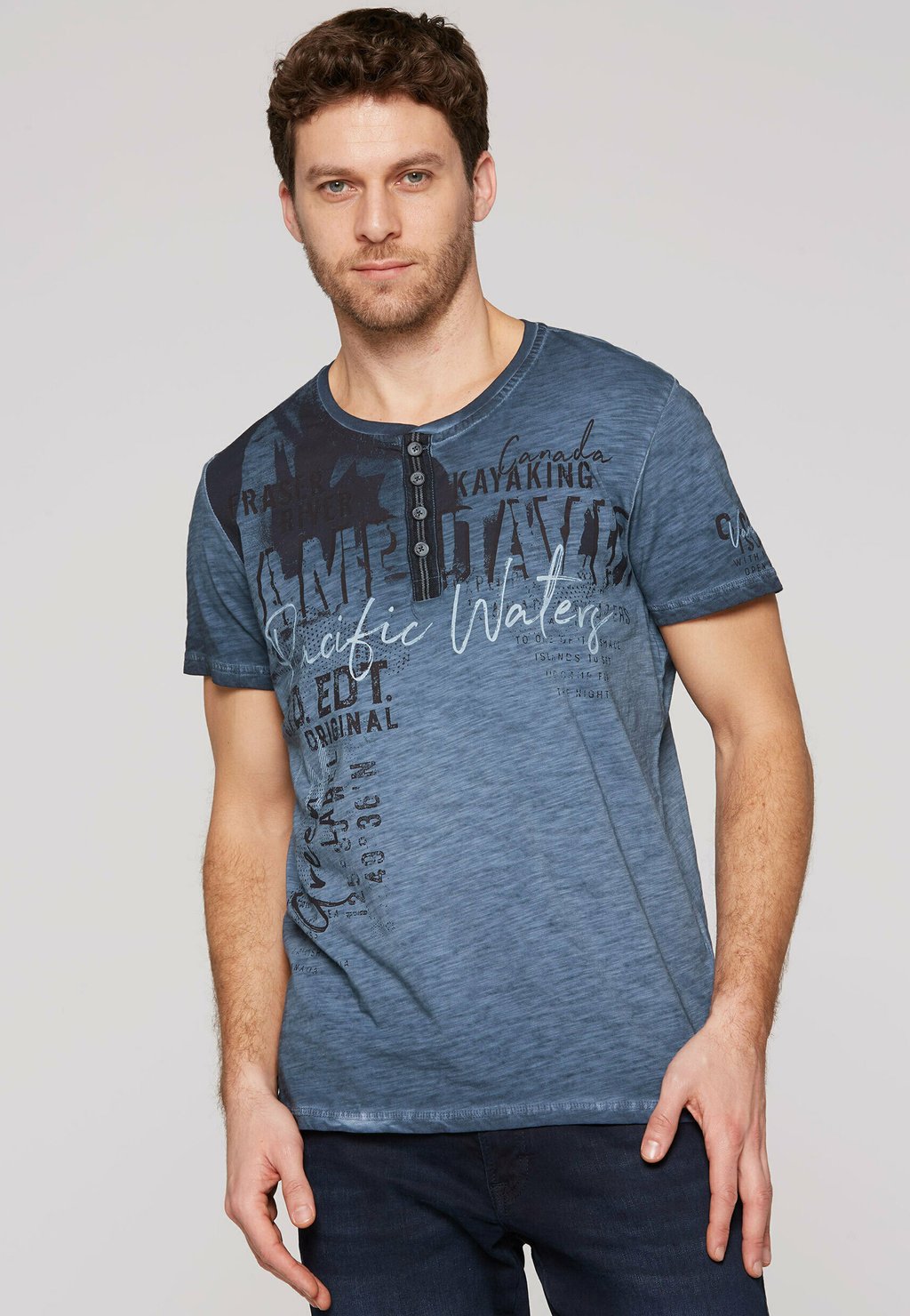 Футболка с принтом Camp David, темно-синий
Футболка с принтом Camp David, темно-синий