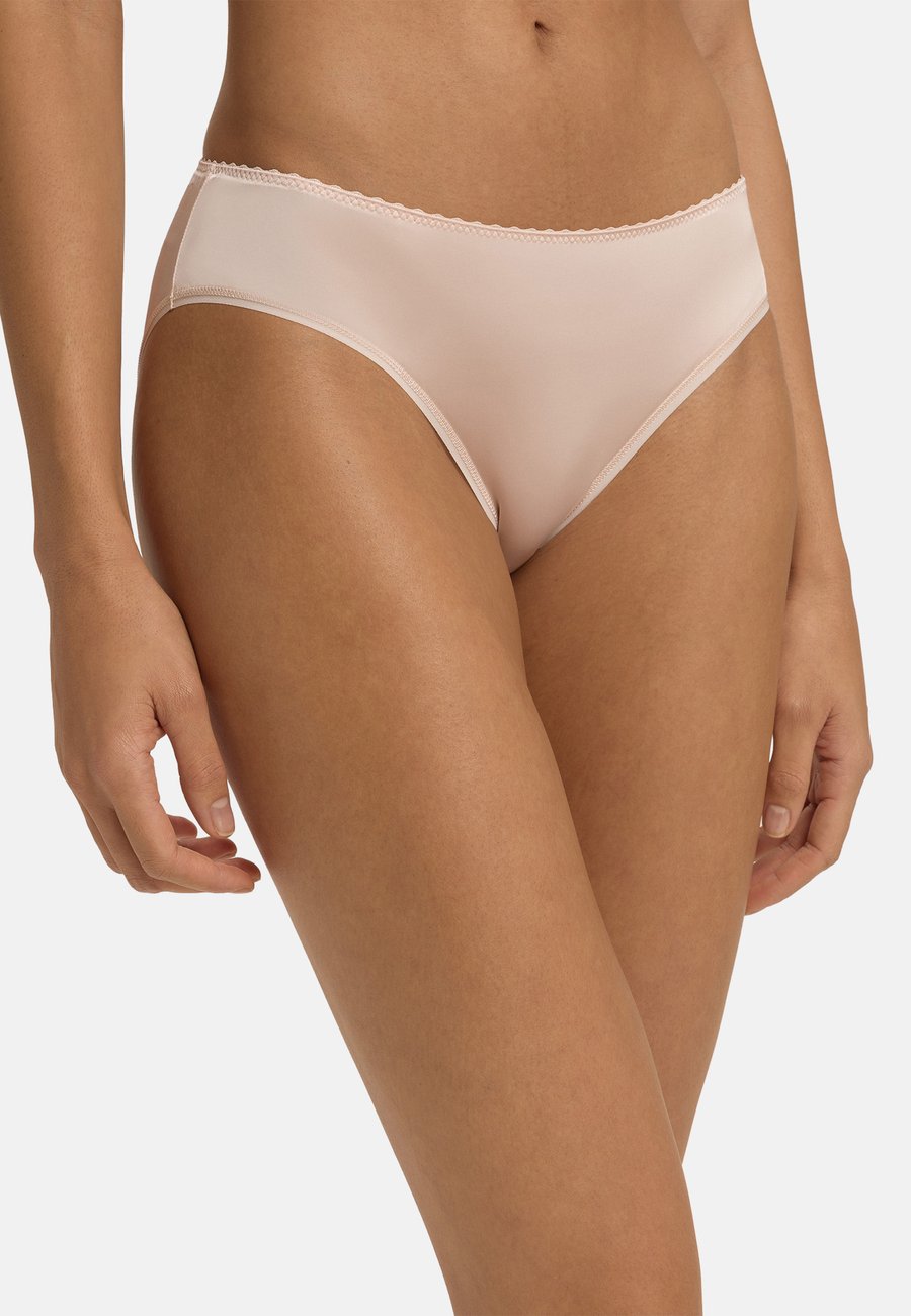 Брифы Hanro DELUXE, Natural/Beige
Брифы Hanro DELUXE, Natural/Beige