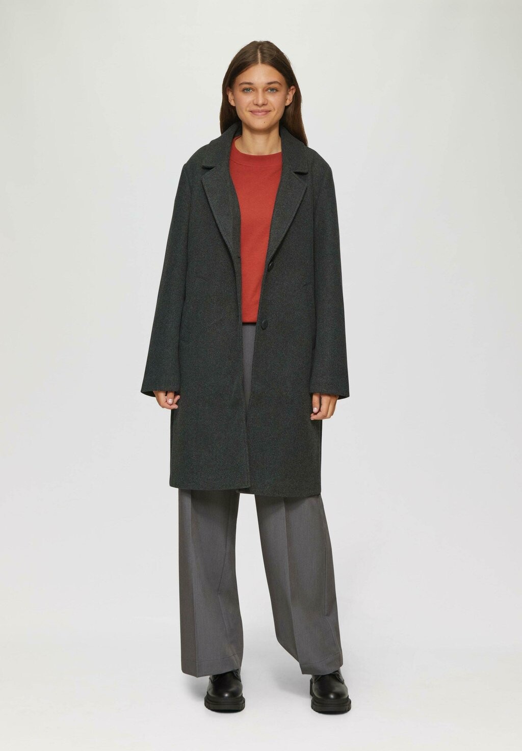 Классическое пальто MIT REVERSKRAGEN QS, черный
Классическое пальто MIT REVERSKRAGEN QS, черный