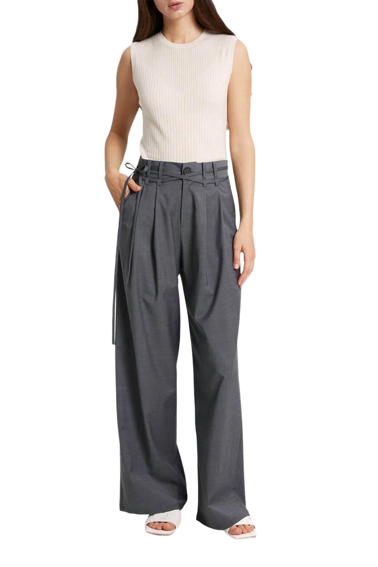 Широкие брюки с поясом из шерстяной смеси в дымчатом цвете Gentle Herd, Smoke
Широкие брюки с поясом из шерстяной смеси в дымчатом цвете Gentle Herd, Smoke