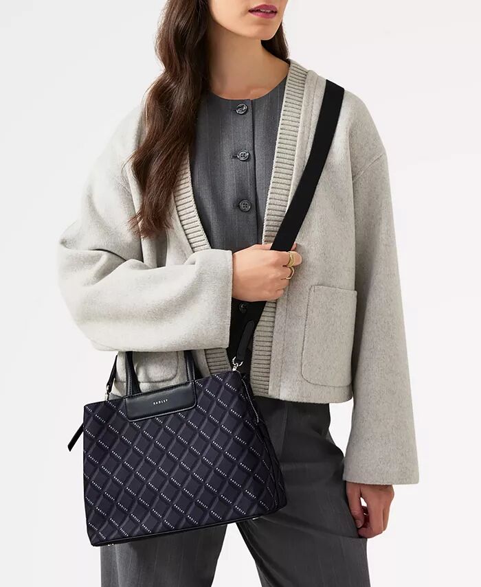 Сумка-мешок Radley Geo Zip Top Grab Bag от Southwell Gardens Radley London, черный
Сумка-мешок Radley Geo Zip Top Grab Bag от Southwell Gardens Radley London, черный