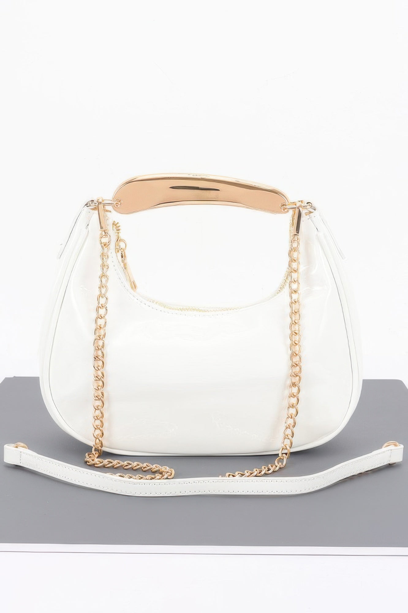 Сумка с эмалированной металлической ручкой FASHNZFAB, белый
Сумка с эмалированной металлической ручкой FASHNZFAB, белый