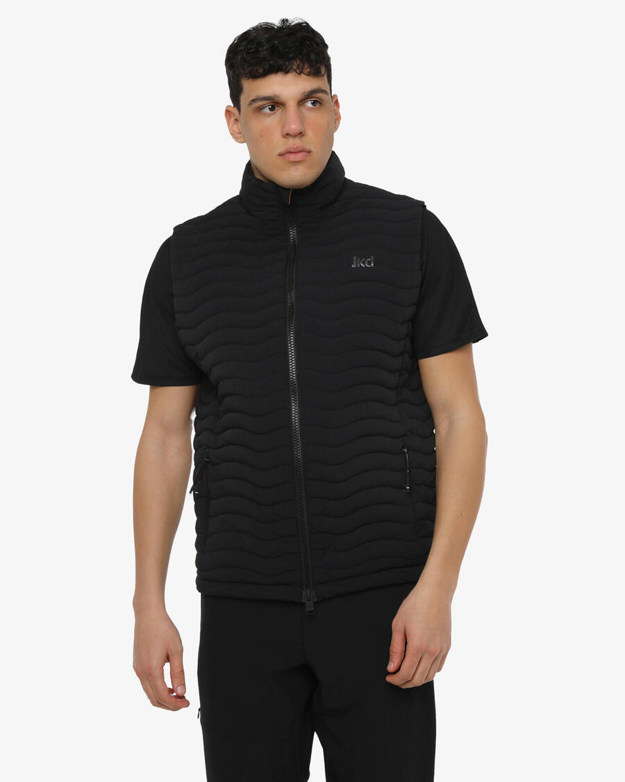 JAKED Черная синтетическая фитнес-куртка для мужчин
JAKED Черная синтетическая фитнес-куртка для мужчин