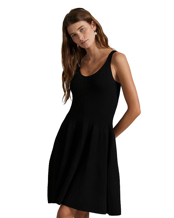 Вязаное платье-свитер без рукавов Ralph Lauren, черный
Вязаное платье-свитер без рукавов Ralph Lauren, черный