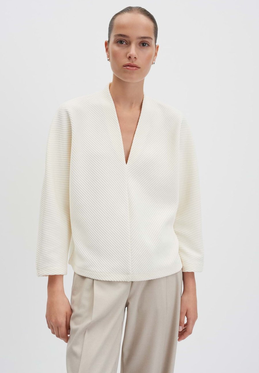 Толстовка someday. RIBBED LOOSE FIT, Soft Cream/Off-White
Толстовка someday. RIBBED LOOSE FIT, Soft Cream/Off-White