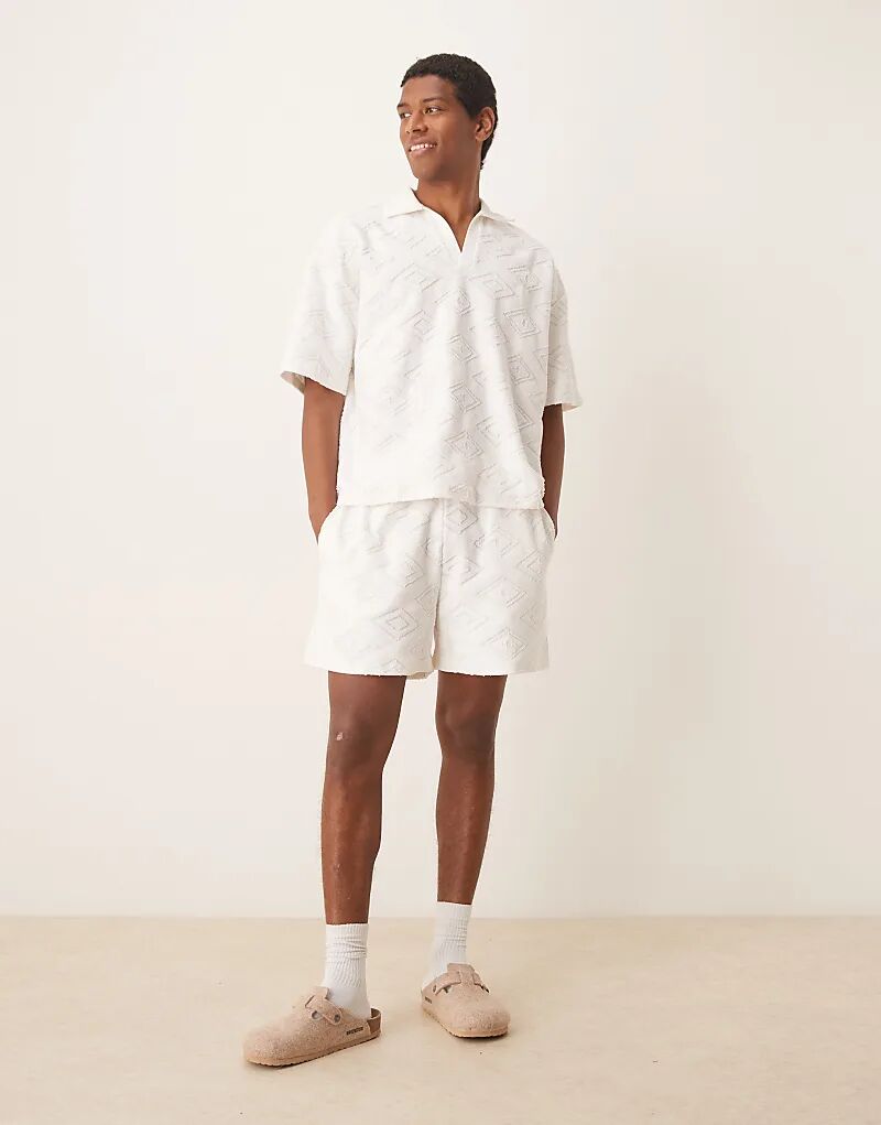 Жаккардовые шорты свободного кроя ASOS DESIGN цвета экрю — часть комплекта
Жаккардовые шорты свободного кроя ASOS DESIGN цвета экрю — часть комплекта