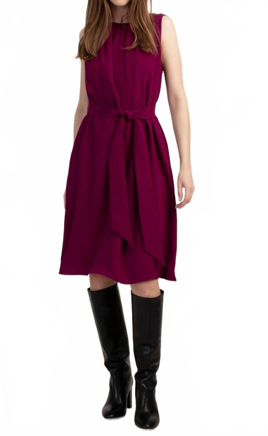 Платье Garbo бордовое Trina Turk
Платье Garbo бордовое Trina Turk