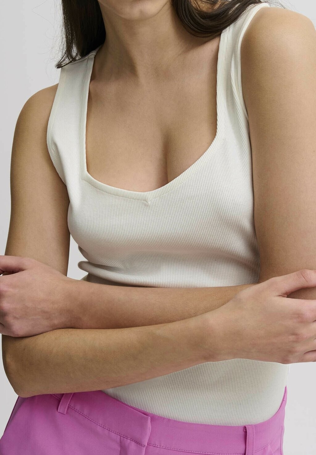 Топ IHORETA ICHI, цвет cloud dancer
Топ IHORETA ICHI, цвет cloud dancer