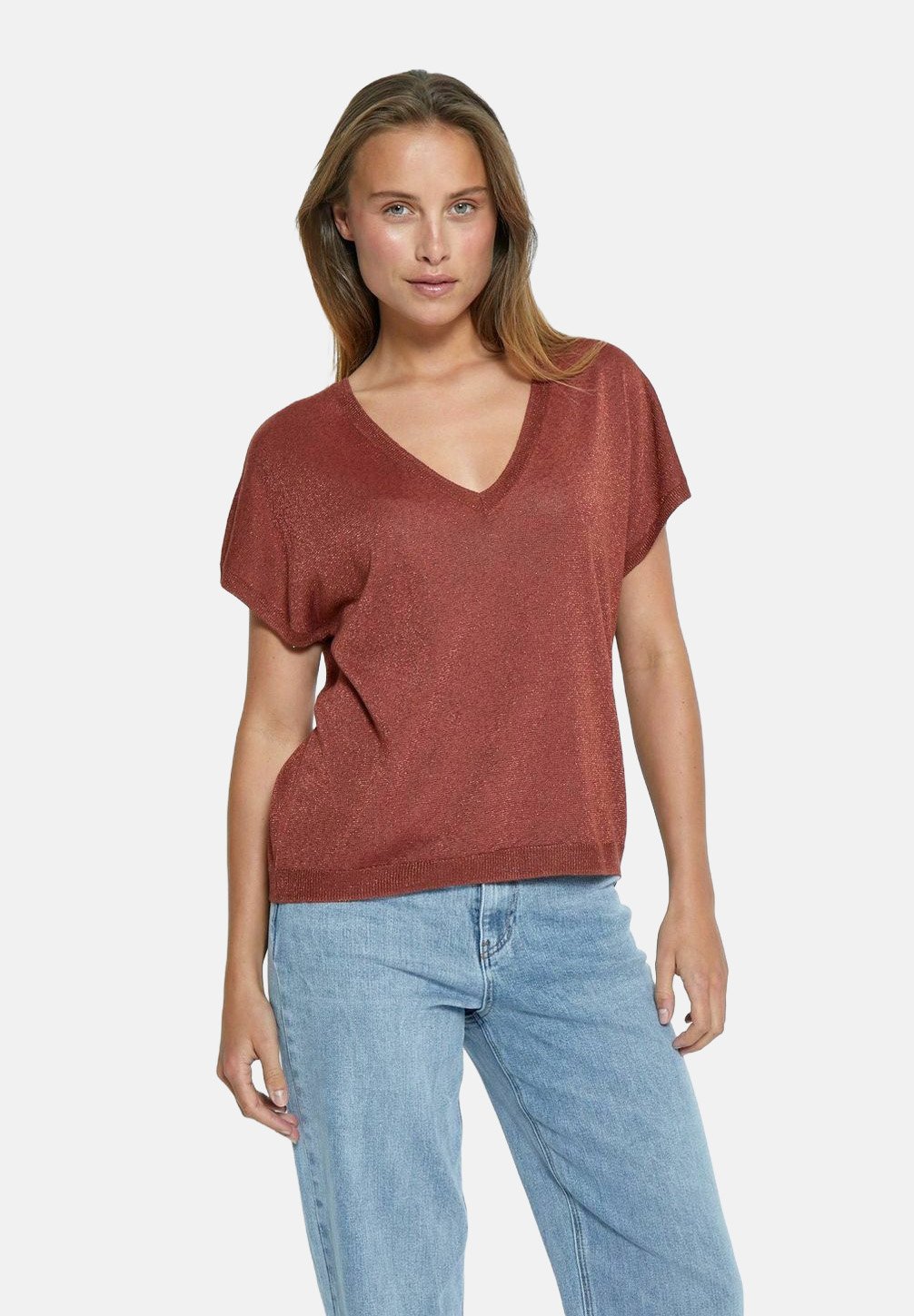 Базовая футболка CARLINA BATSLEEVE Minus, коричневый
Базовая футболка CARLINA BATSLEEVE Minus, коричневый