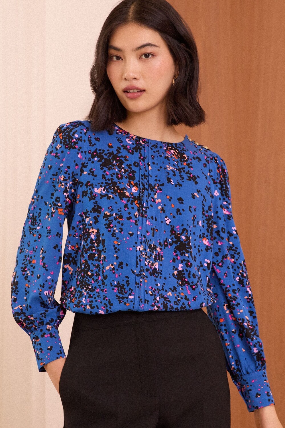 Блузка с длинным рукавом и защипами на пуговицах с изображением животных Love & Roses, синий
Блузка с длинным рукавом и защипами на пуговицах с изображением животных Love & Roses, синий