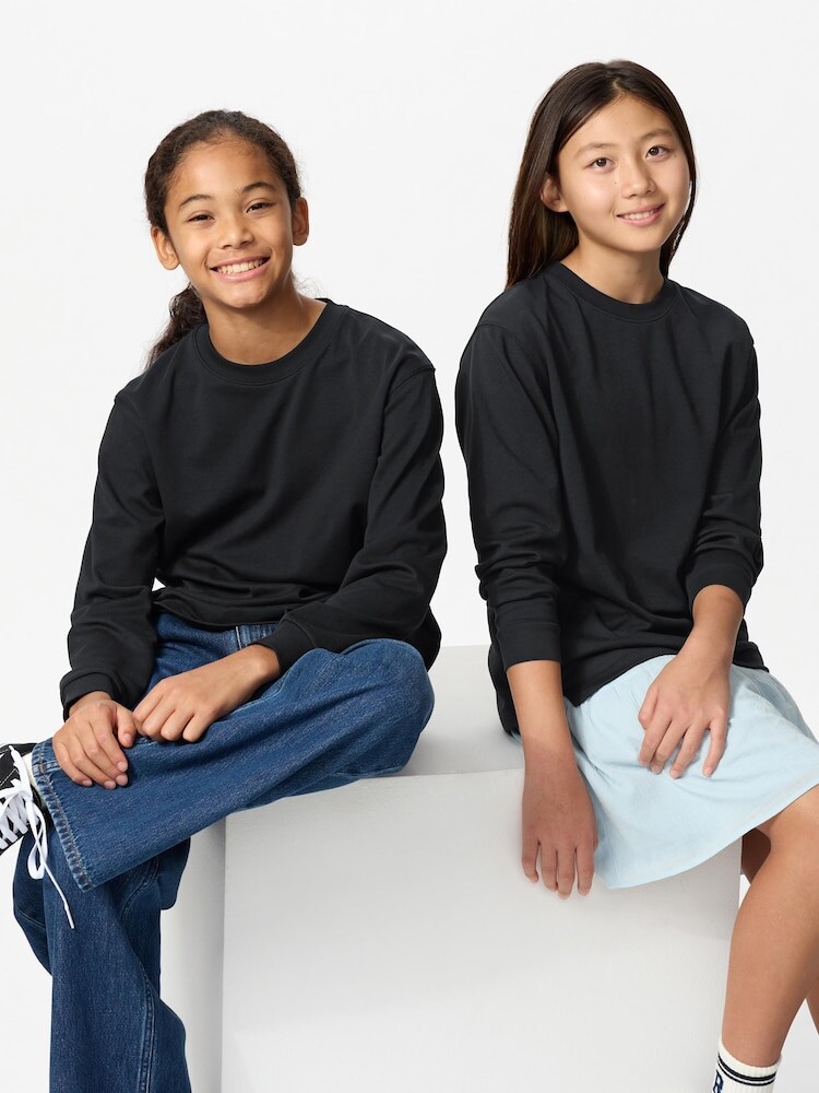 Лонгслив с круглым вырезом Uniqlo, цвет 09 черный 
Лонгслив с круглым вырезом Uniqlo, цвет 09 черный