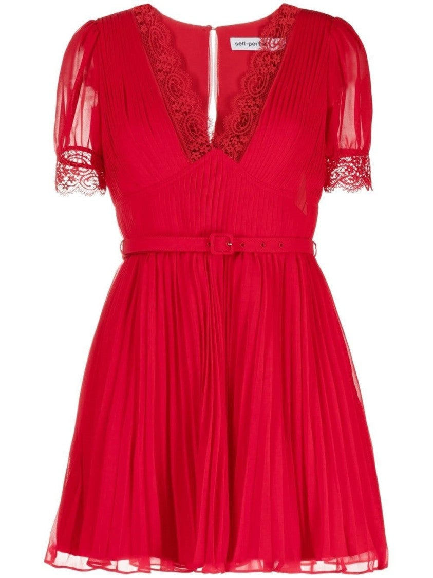 Красное шифоновое мини-платье Self-Portrait
Красное шифоновое мини-платье Self-Portrait