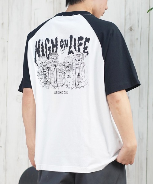 Футболка с коротким рукавом и регланным кроем на спине LURKING CLASS, белый/черный
Футболка с коротким рукавом и регланным кроем на спине LURKING CLASS, белый/черный