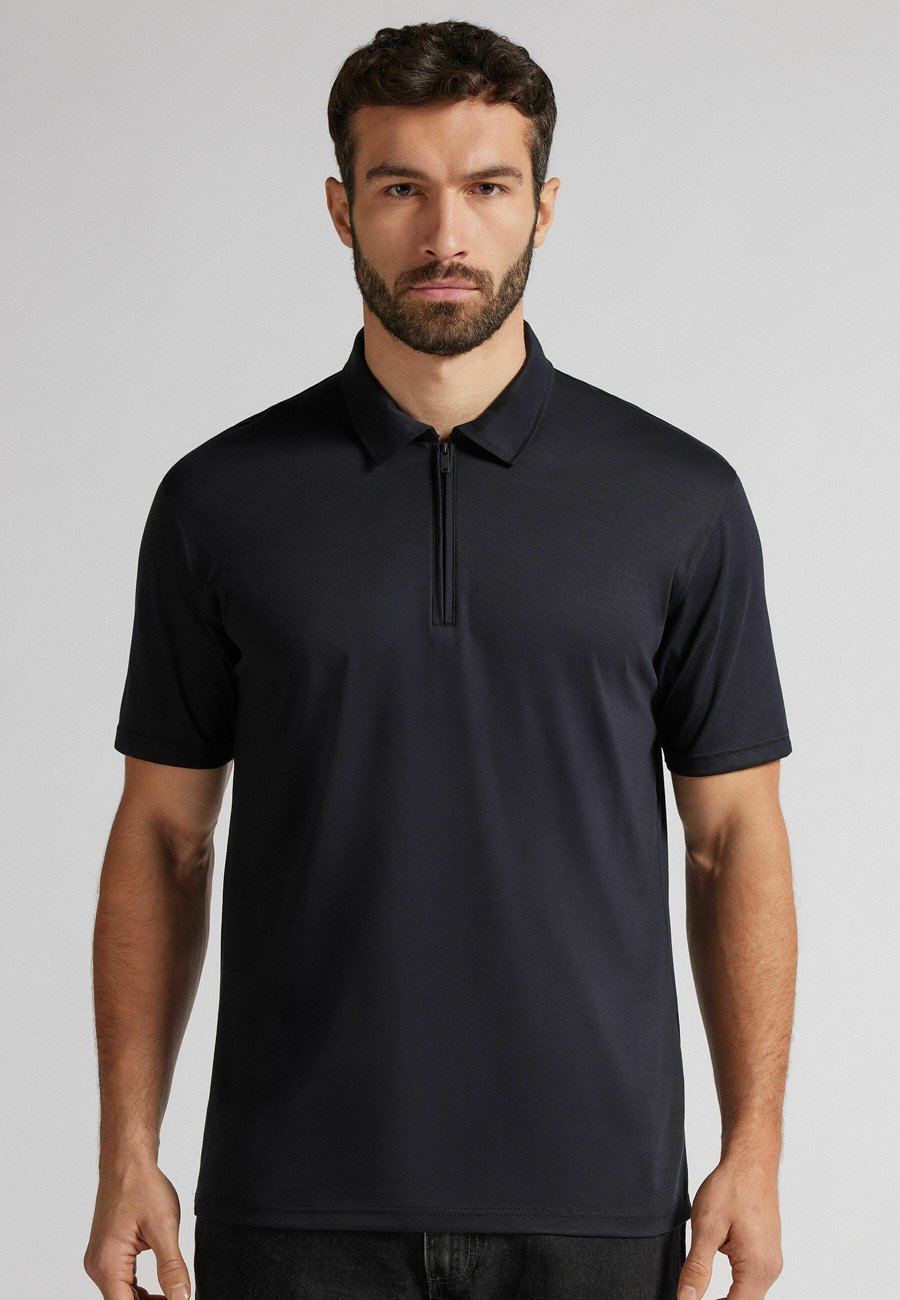 Поло IUMAN Intimissimi Uomo Polo shirt, Black, Черный, Поло IUMAN Intimissimi Uomo Polo shirt, Black
Поло IUMAN Intimissimi Uomo Polo shirt, Black, Черный, Поло IUMAN Intimissimi Uomo Polo shirt, Black