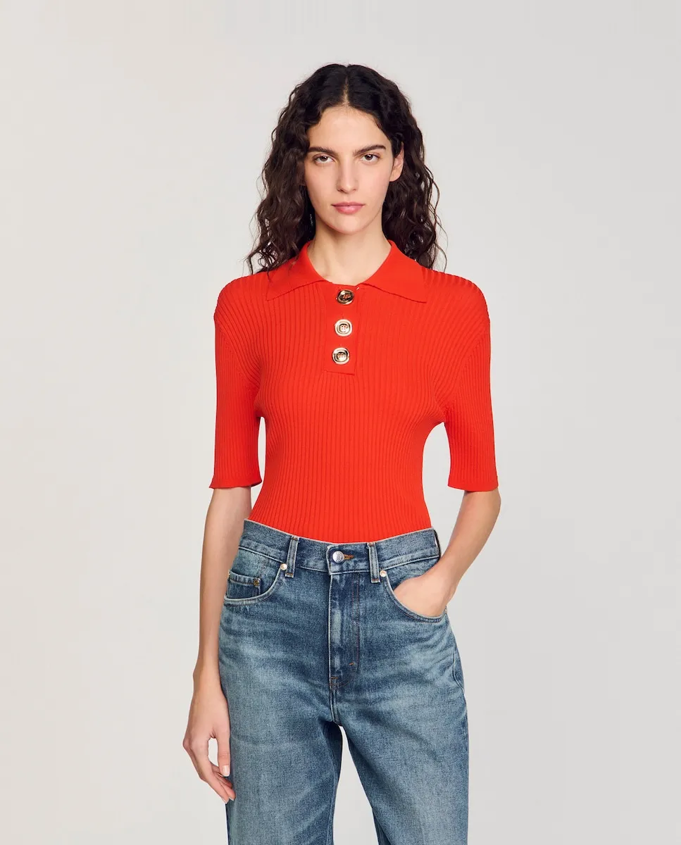 Женский свитер с воротником-поло в рубчик Sandro, красный
Женский свитер с воротником-поло в рубчик Sandro, красный