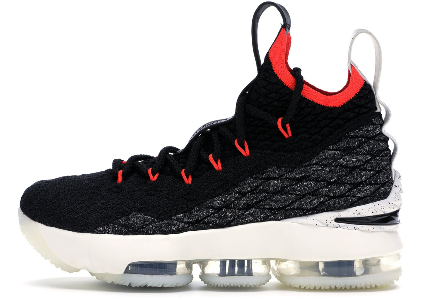 Детские баскетбольные кроссовки Nike Lebron 15 для детей
Детские баскетбольные кроссовки Nike Lebron 15 для детей