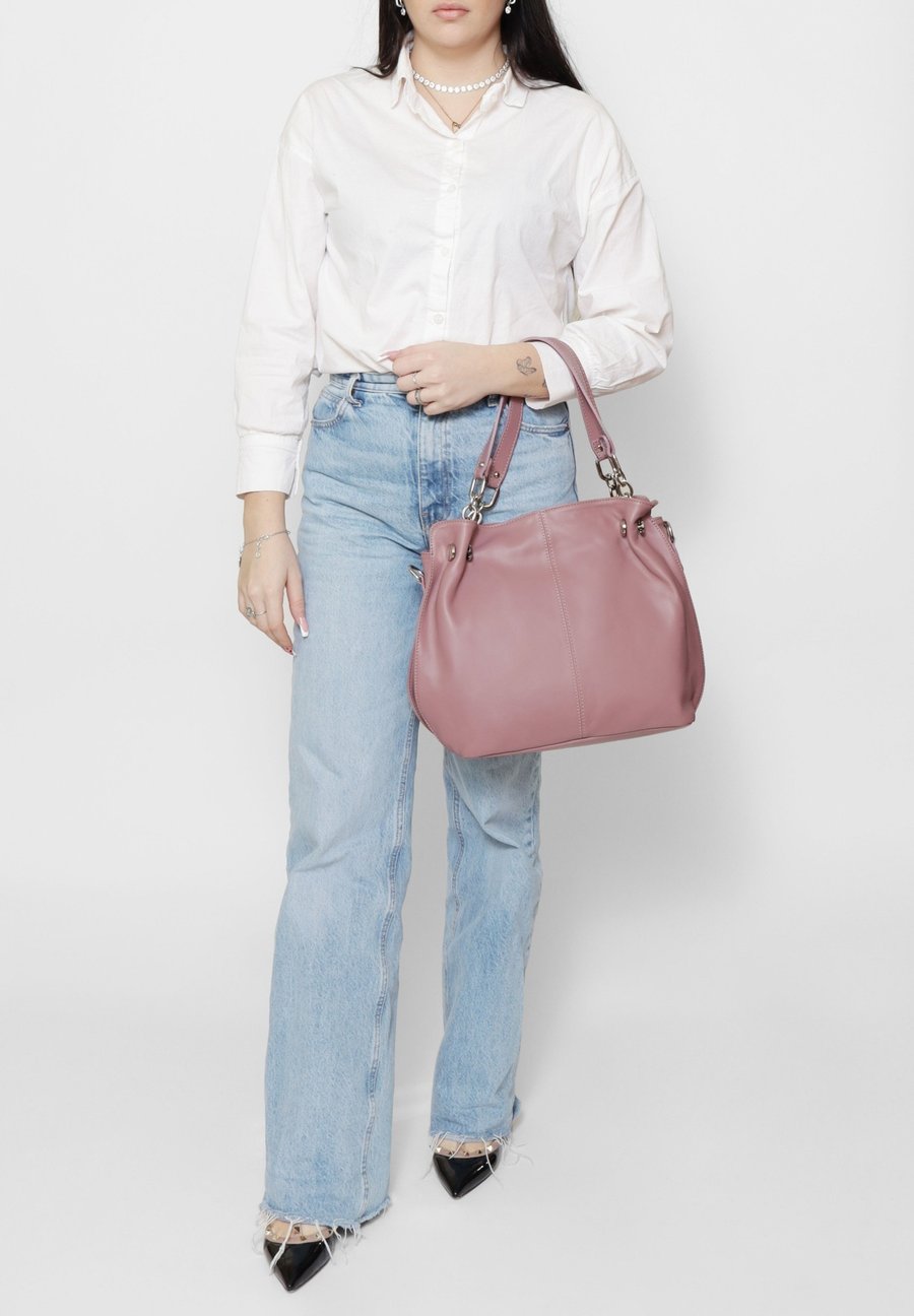 Сумка-шоппер Chiara Ferretti SHOULDER, Antique Pink/Pink
Сумка-шоппер Chiara Ferretti SHOULDER, Antique Pink/Pink