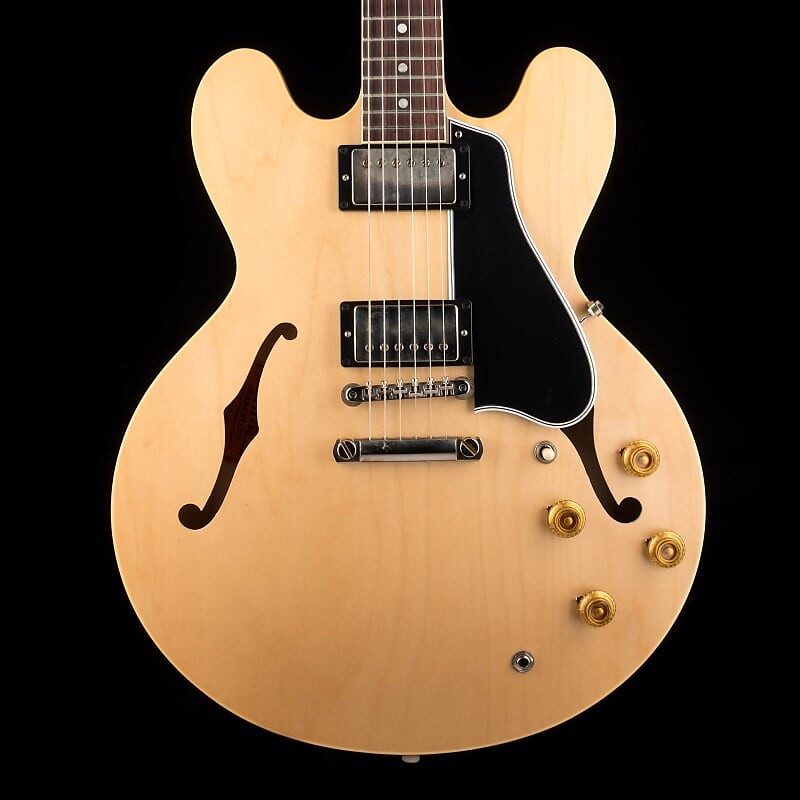 Электрогитара Gibson Custom Shop 1959 ES-335 Reissue VOS Vintage Natural With Case
Электрогитара Gibson Custom Shop 1959 ES-335 Reissue VOS Vintage Natural With Case