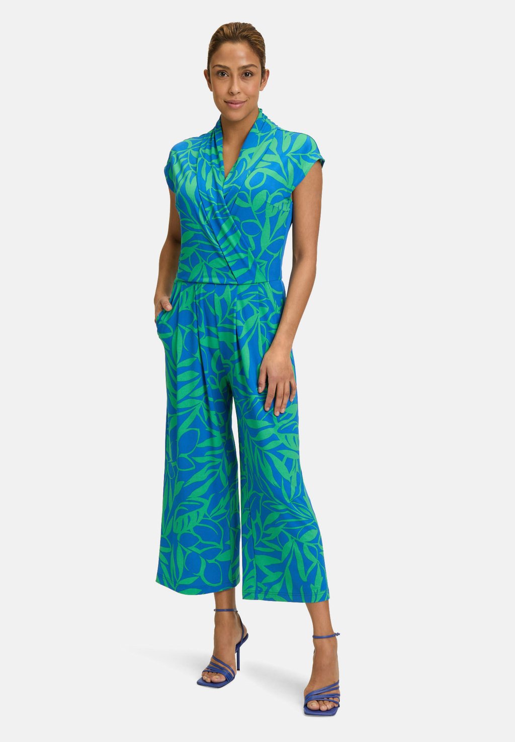 Комбинезон MIT EINGRIFFTASCHEN Betty Barclay, зеленый
Комбинезон MIT EINGRIFFTASCHEN Betty Barclay, зеленый