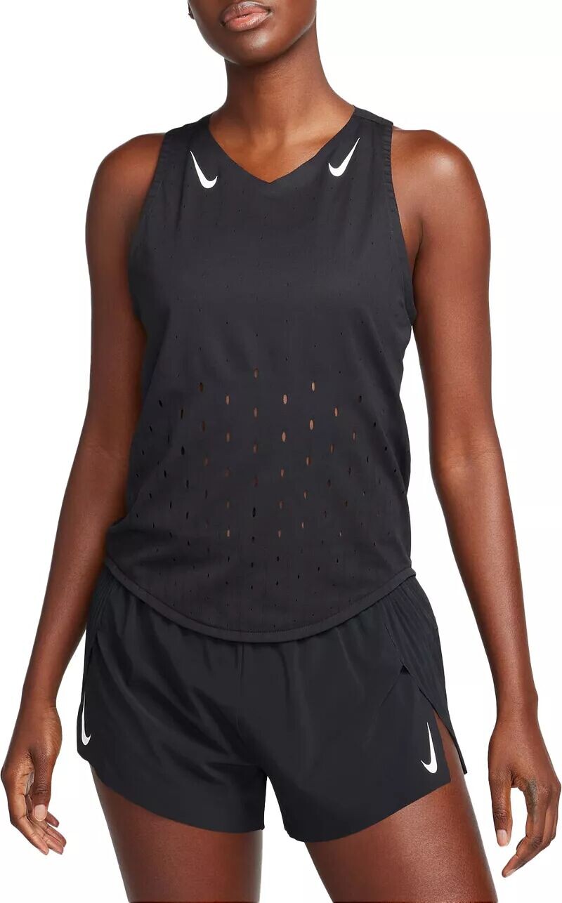 Женская беговая майка Nike AeroSwift Dri-FIT ADV, черный 
Женская беговая майка Nike AeroSwift Dri-FIT ADV, черный