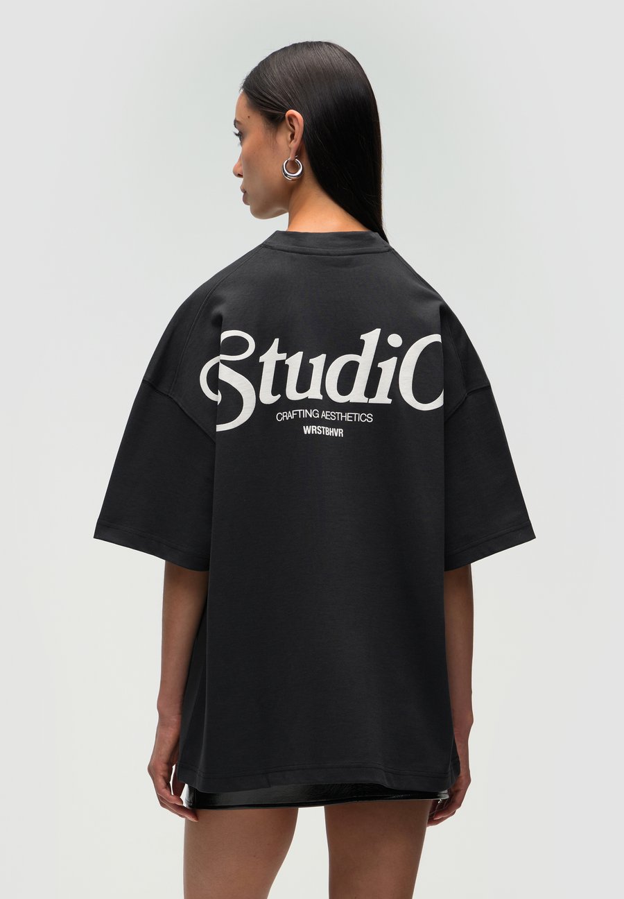 Футболка WRSTBHVR REEN V2, Jet Black/Black
Футболка WRSTBHVR REEN V2, Jet Black/Black