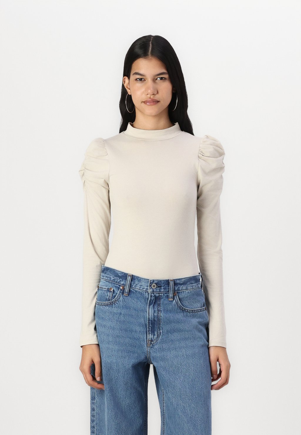 Футболка с длинным рукавом ONLZAYLA PUFF BODY ONLY, бежевый
Футболка с длинным рукавом ONLZAYLA PUFF BODY ONLY, бежевый