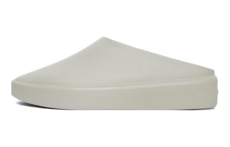 Дети из Калифорнии, скользящие по цементу Fear Of God
Дети из Калифорнии, скользящие по цементу Fear Of God