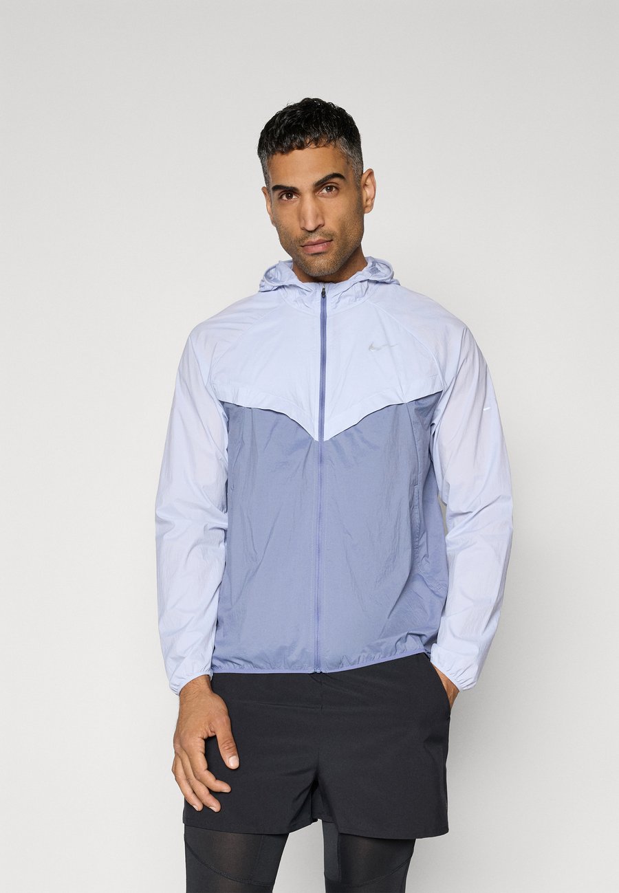 Куртка Nike Performance STRIDE JACKET, Ghost World/Indigo/Light Blue
Куртка Nike Performance STRIDE JACKET, Ghost World/Indigo/Light Blue