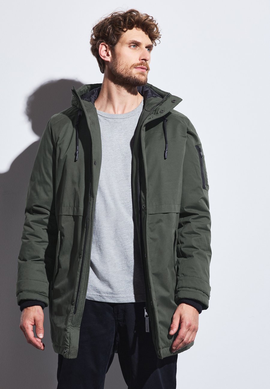 Пальто Street One MEN MIT KAPUZE, Grün/Dark Green
Пальто Street One MEN MIT KAPUZE, Grün/Dark Green