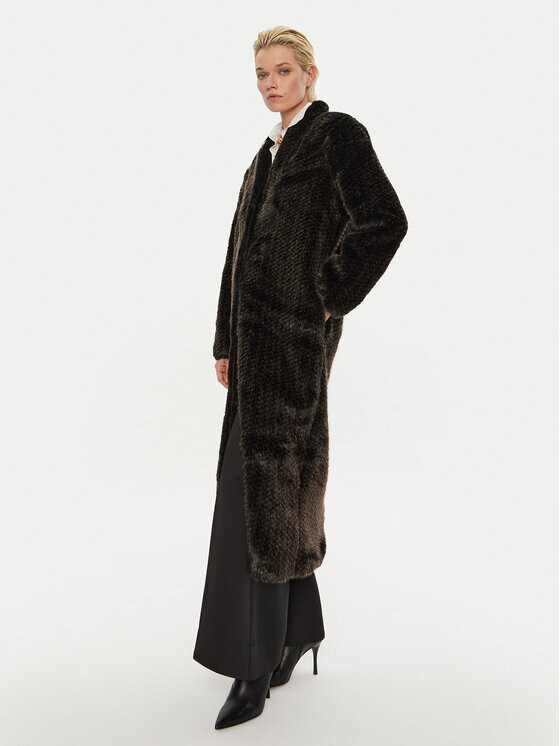 Шуба стандартного кроя Bruuns Bazaar, коричневый
Шуба стандартного кроя Bruuns Bazaar, коричневый