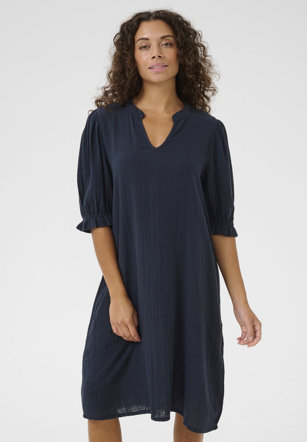 Повседневное платье Culture, темно-синий
Повседневное платье Culture, темно-синий