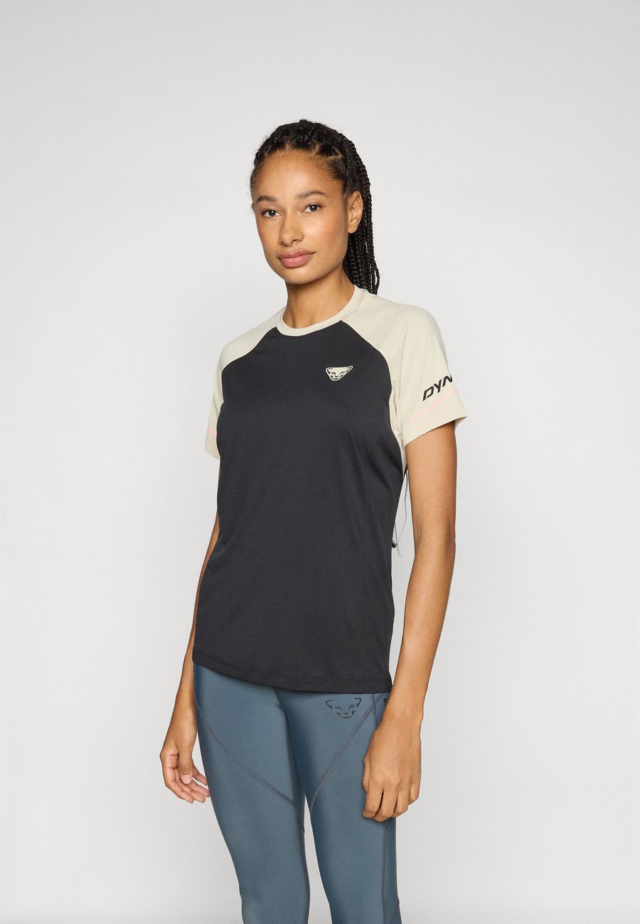 Футболка Dynafit ALPINE PRO TEE, Overcast/Off-White, Белый, Футболка Dynafit ALPINE PRO TEE, Overcast/Off-White
Футболка Dynafit ALPINE PRO TEE, Overcast/Off-White, Белый, Футболка Dynafit ALPINE PRO TEE, Overcast/Off-White
