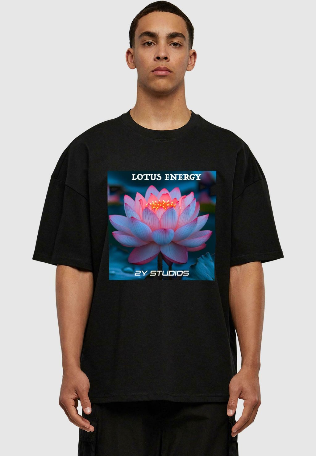 Футболка с принтом LOTUS ENERGY 2Y Studios, черный
Футболка с принтом LOTUS ENERGY 2Y Studios, черный