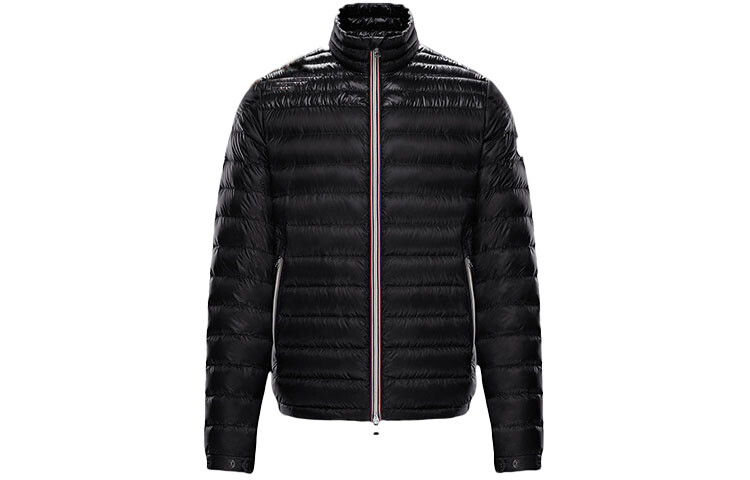 Пуховик мужской черный Moncler
Пуховик мужской черный Moncler