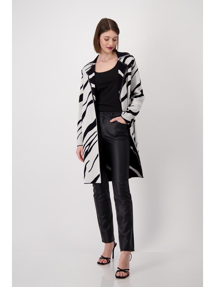 Monari Длинный кардиган черно-белого цвета
Monari Длинный кардиган черно-белого цвета