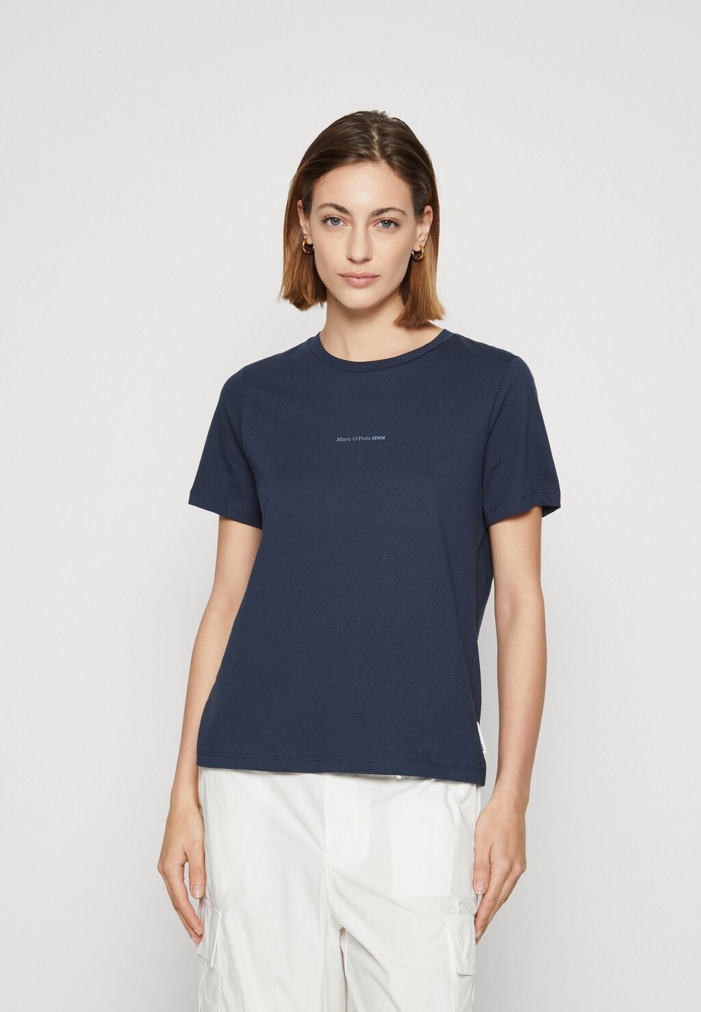 Футболка базовая SHORTSLEEVE ROUNDNECK BASIC FIT WITH LOGO Marc O'Polo DENIM, цвет navy teal
Футболка базовая SHORTSLEEVE ROUNDNECK BASIC FIT WITH LOGO Marc O'Polo DENIM, цвет navy teal