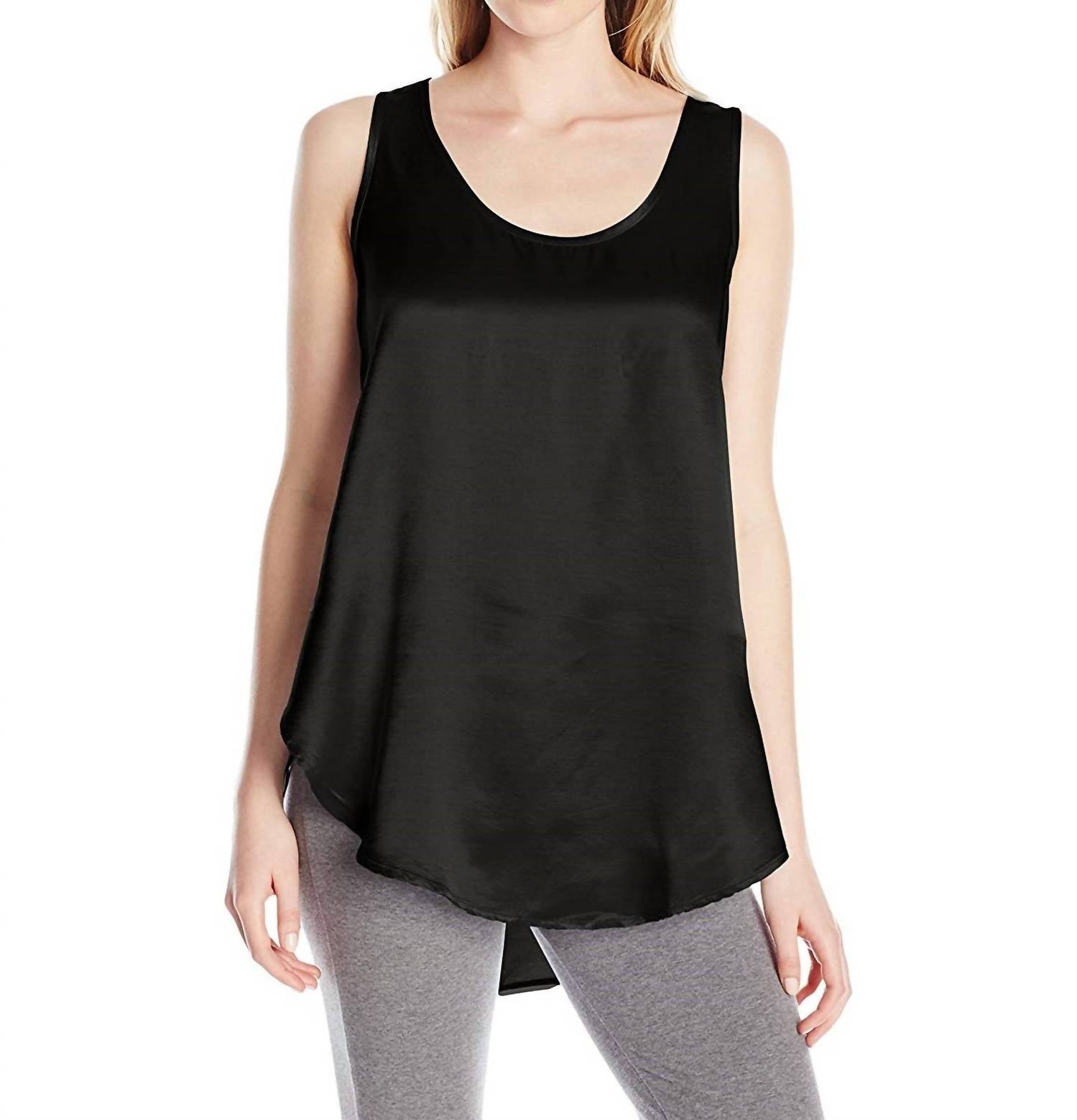 Топ Jackie Satin Hi-Low Cami с разрезами по бокам черного цвета PJ Harlow
Топ Jackie Satin Hi-Low Cami с разрезами по бокам черного цвета PJ Harlow