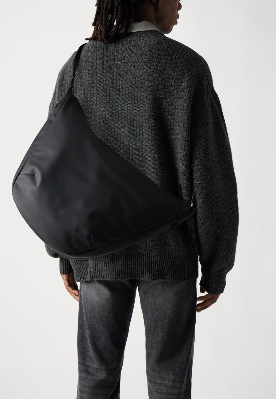 Сумка-шоппер Rains VALERA SHOULDER BAG UNISEX, Black
Сумка-шоппер Rains VALERA SHOULDER BAG UNISEX, Black