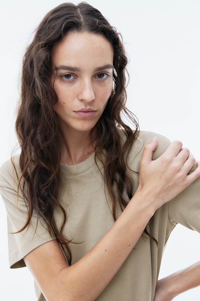 Хлопковая футболка H&M, зеленый
Хлопковая футболка H&M, зеленый