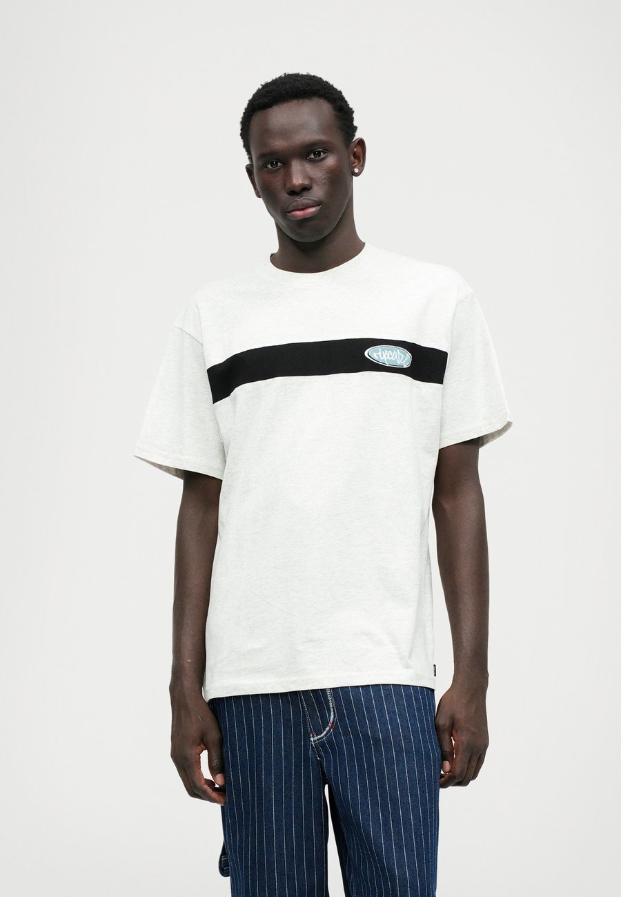 Футболка Rip Curl SCRIPT PANEL TEE UNISEX, Multi-Coloured, Красный, Футболка Rip Curl SCRIPT PANEL TEE UNISEX, Multi-Coloured
Футболка Rip Curl SCRIPT PANEL TEE UNISEX, Multi-Coloured, Красный, Футболка Rip Curl SCRIPT PANEL TEE UNISEX, Multi-Coloured