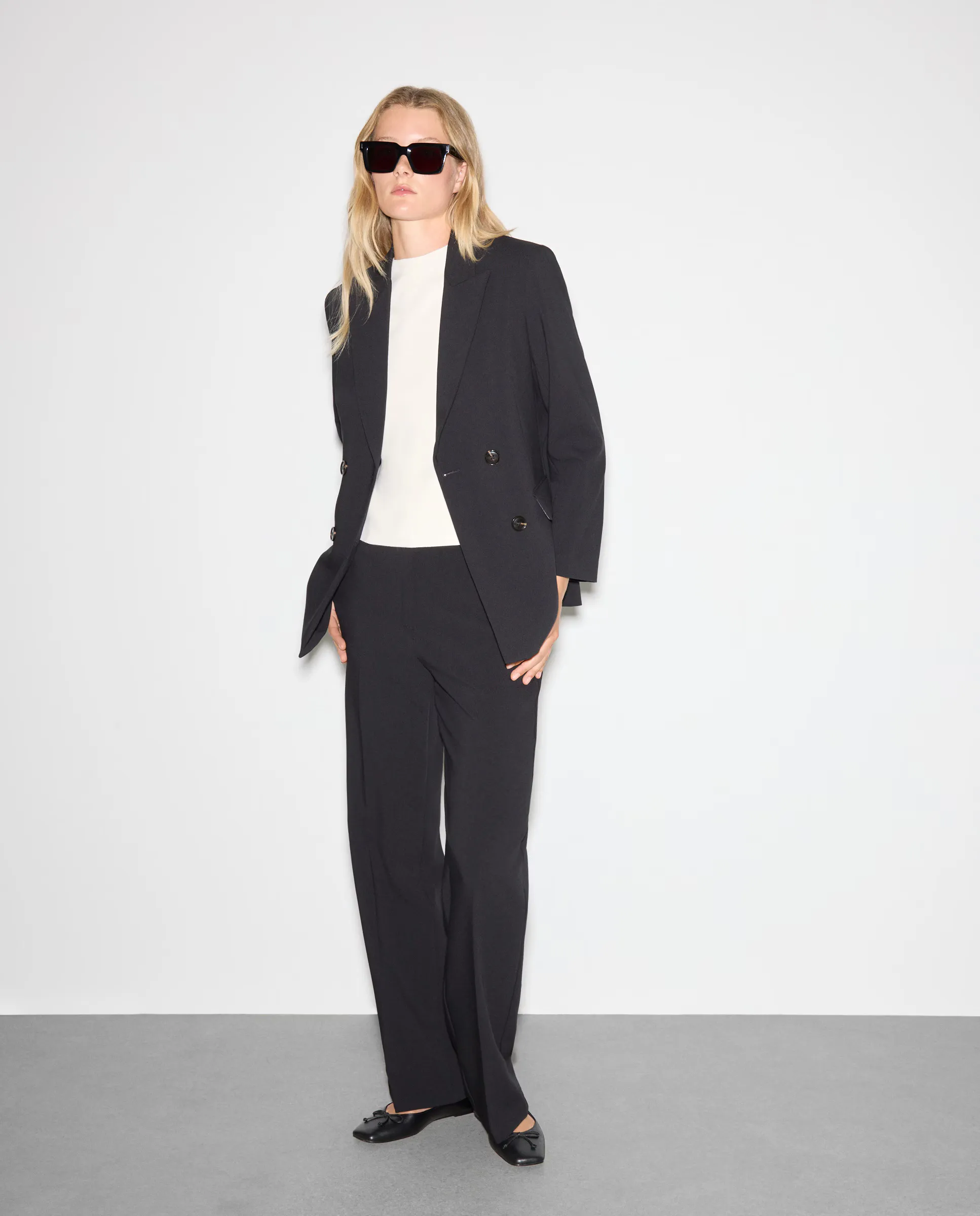 Женские классические брюки Woman El Corte Inglés, черный 
Женские классические брюки Woman El Corte Inglés, черный