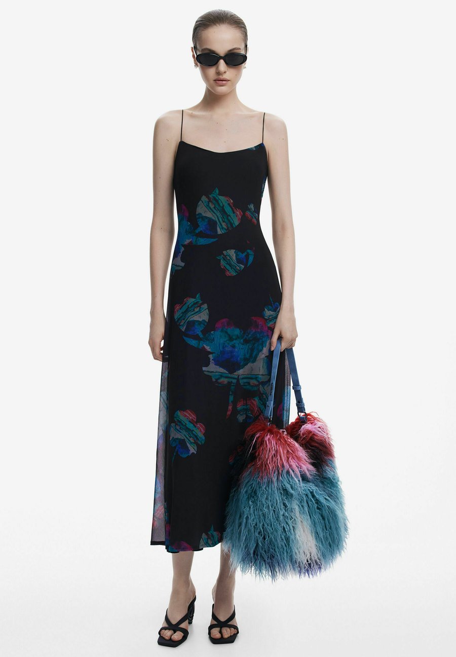 Сумка Desigual Handbag, Material Finishes/Blue
Сумка Desigual Handbag, Material Finishes/Blue